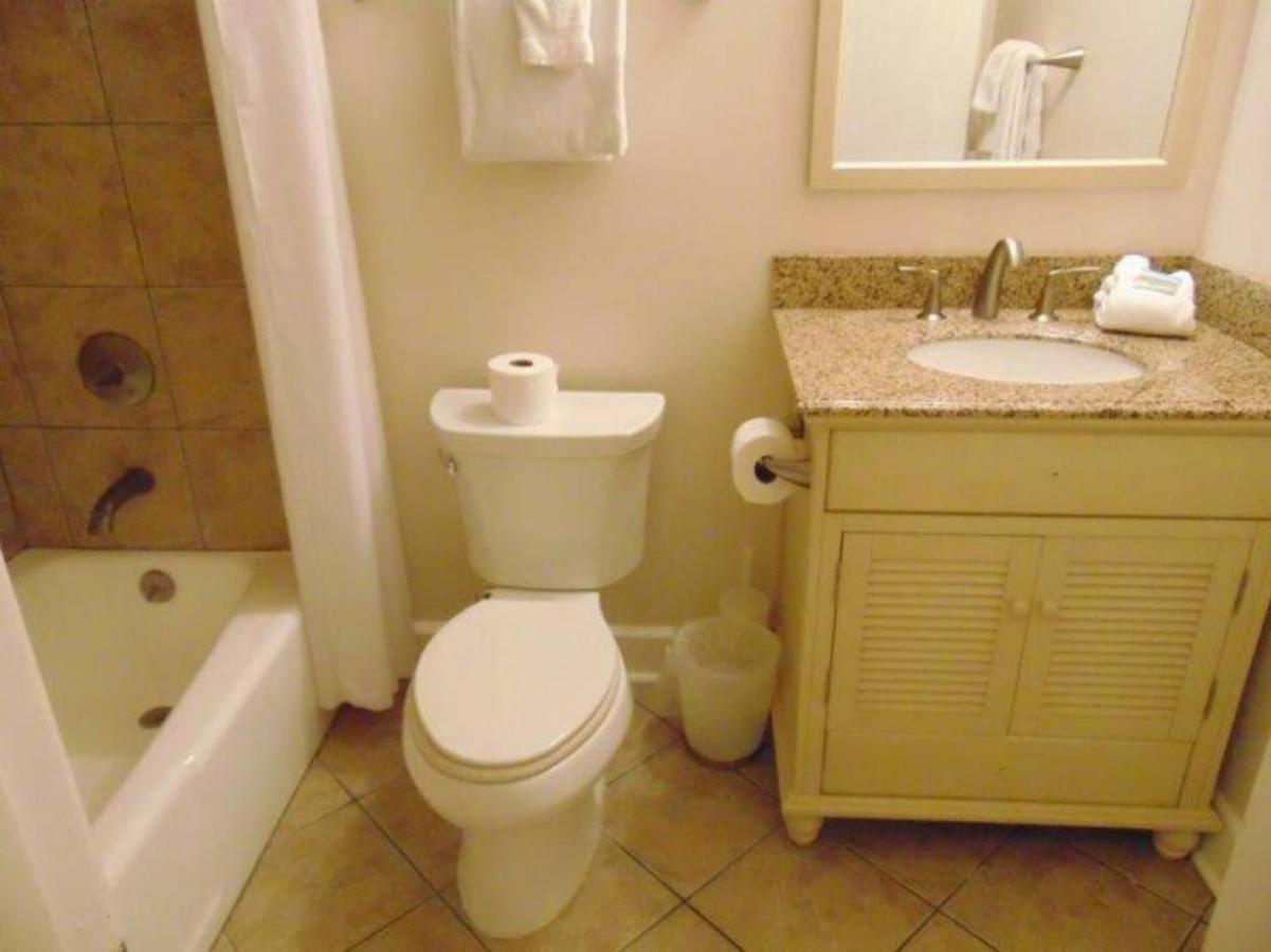 W2 Ocean Walk Resort Upstairs 2 Bed King And Two Twins Next To Back Pool St. Simons Island Екстериор снимка